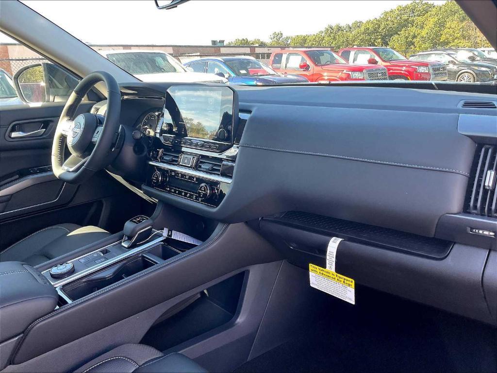 new 2025 Nissan Pathfinder car, priced at $46,590