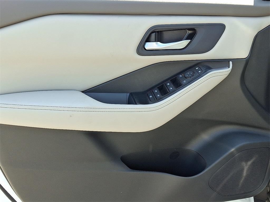 new 2025 Nissan Rogue car, priced at $32,056