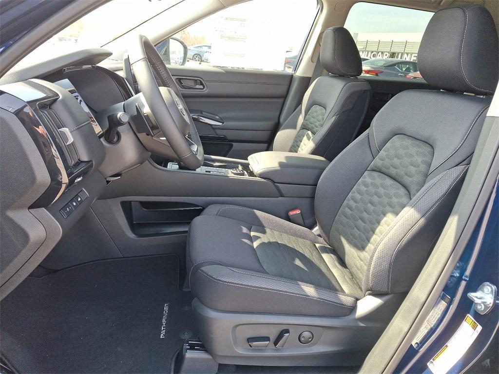 new 2025 Nissan Pathfinder car, priced at $43,910