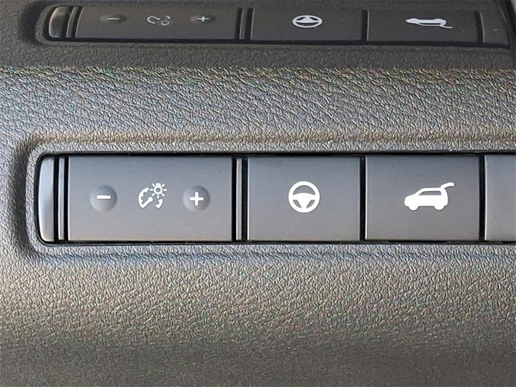 new 2025 Nissan Pathfinder car, priced at $43,910