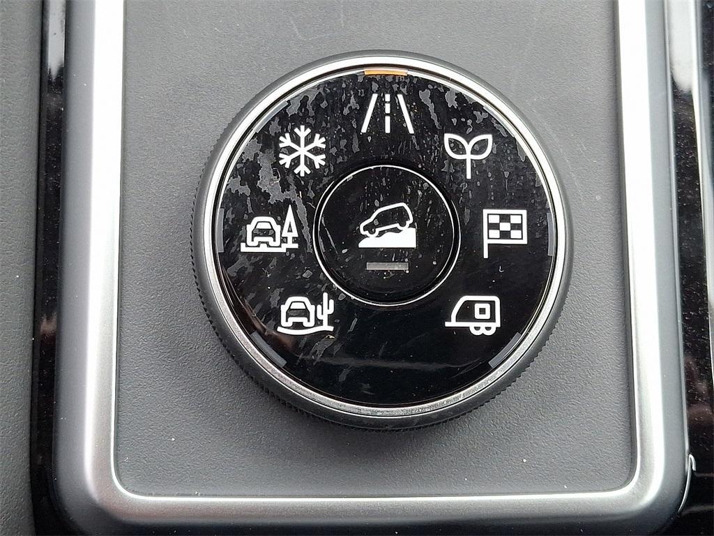 new 2025 Nissan Pathfinder car, priced at $37,848