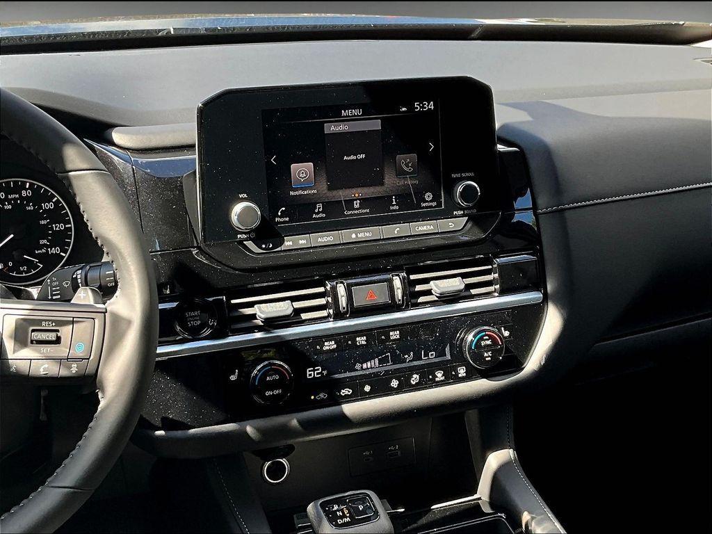 new 2025 Nissan Pathfinder car, priced at $36,171