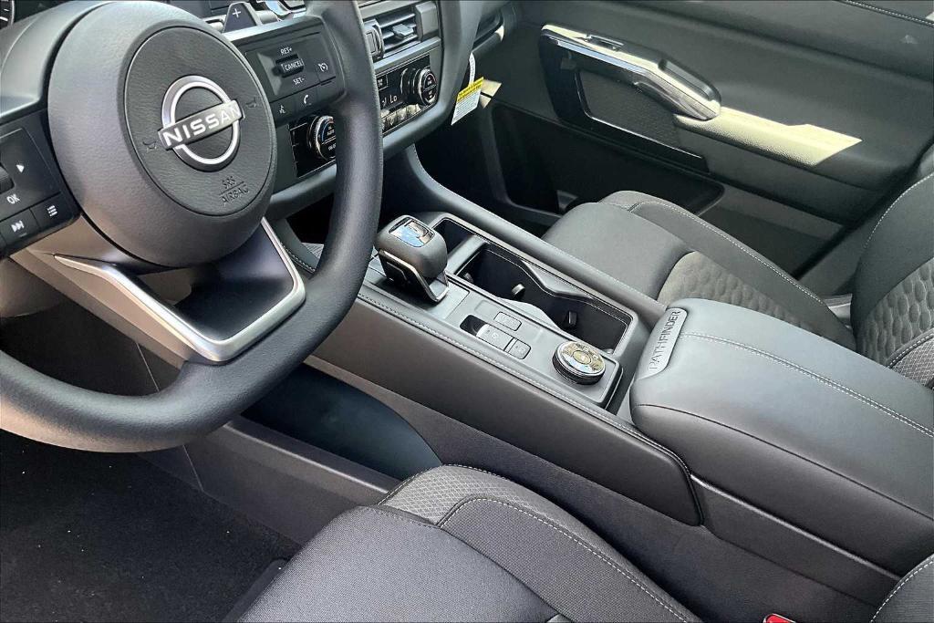 new 2025 Nissan Pathfinder car, priced at $40,450