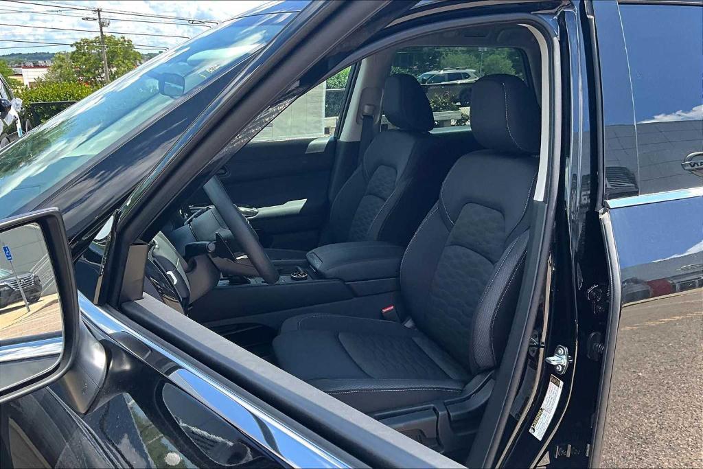 new 2025 Nissan Pathfinder car, priced at $40,450