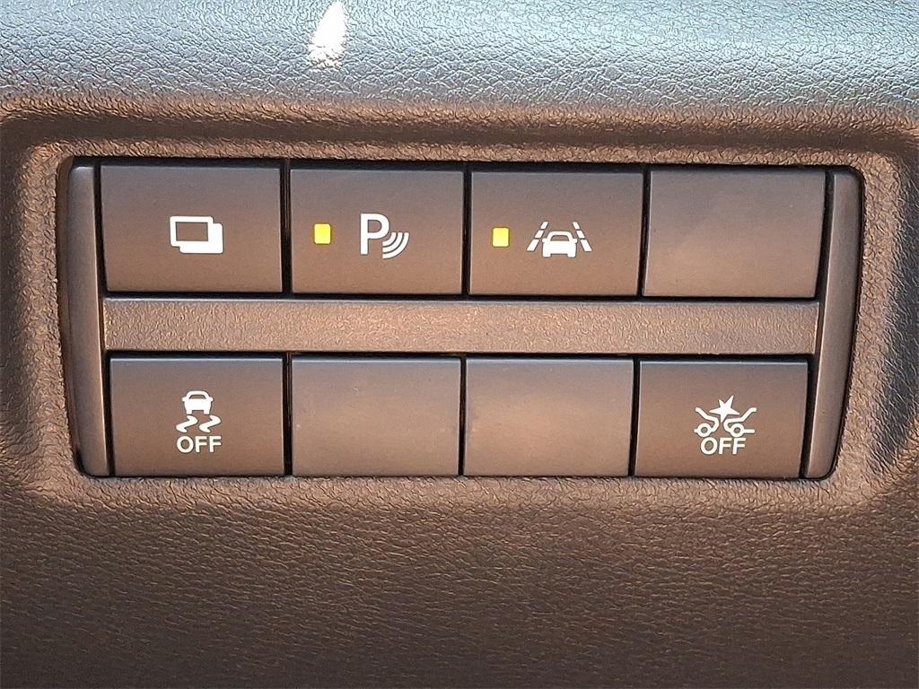 new 2025 Nissan Versa car, priced at $21,577