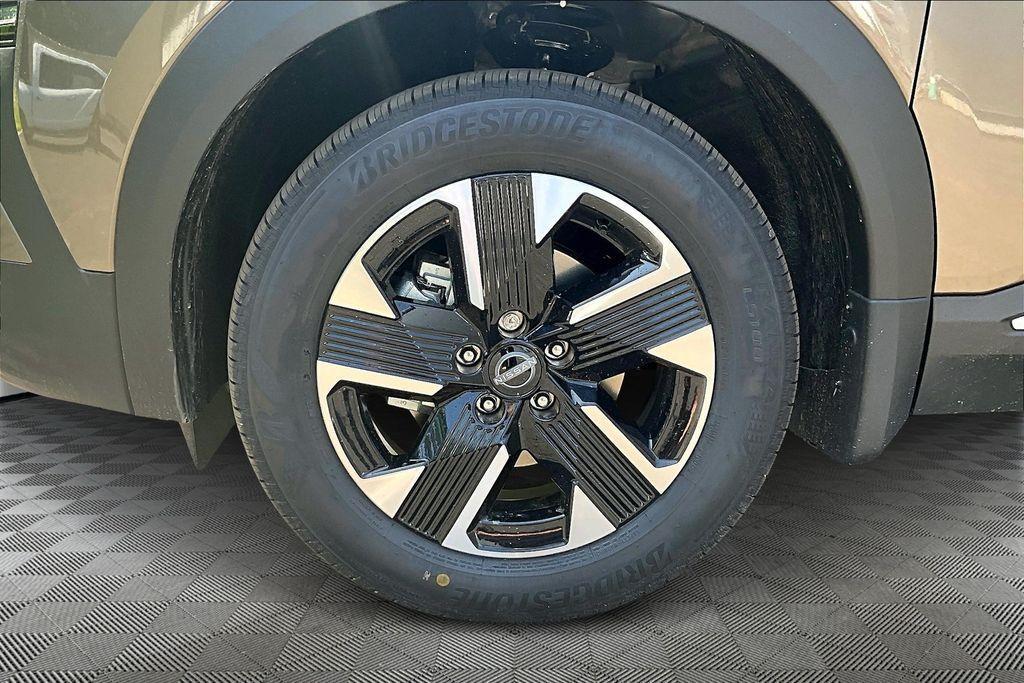 new 2025 Nissan Kicks car, priced at $26,636