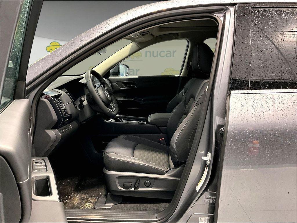 new 2025 Nissan Pathfinder car, priced at $38,388