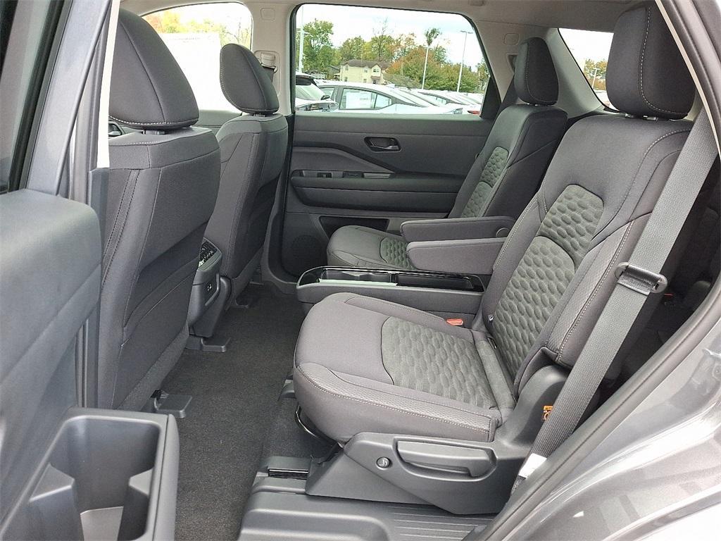 new 2025 Nissan Pathfinder car, priced at $37,526