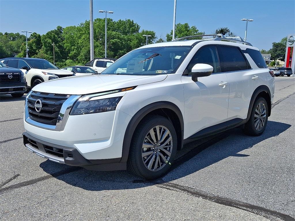 new 2025 Nissan Pathfinder car, priced at $43,511