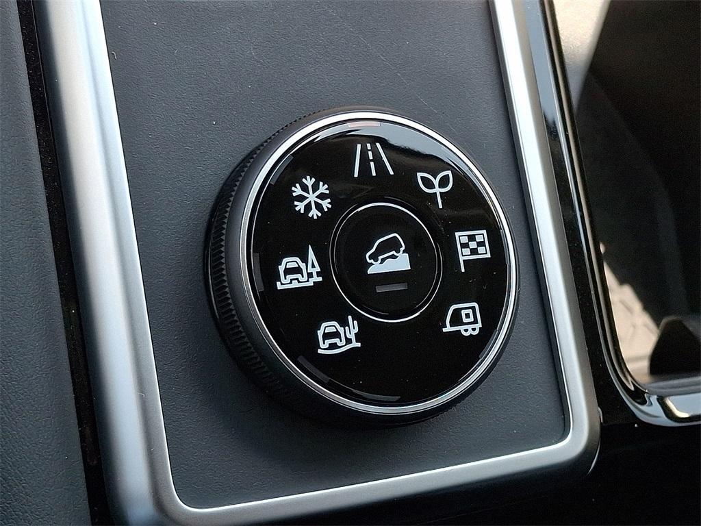 new 2025 Nissan Pathfinder car, priced at $43,511