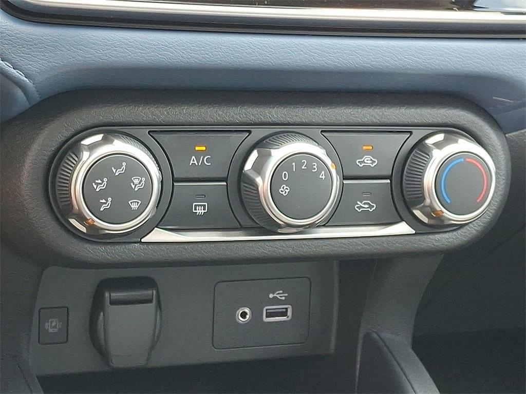 new 2025 Nissan Versa car, priced at $21,940