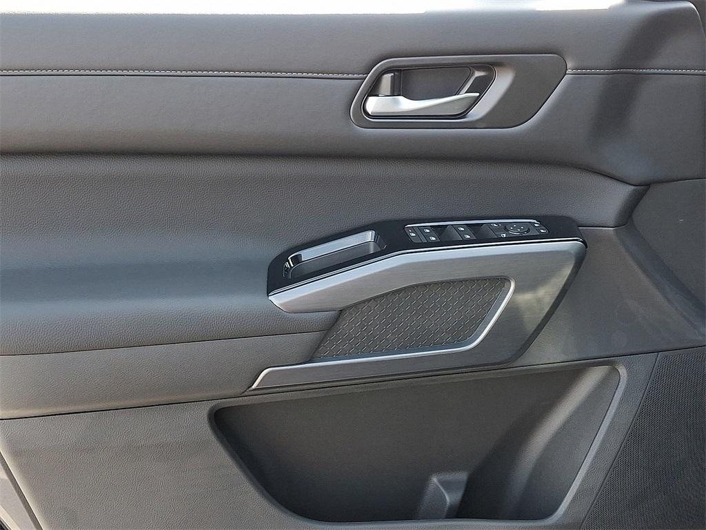 new 2025 Nissan Pathfinder car, priced at $38,561