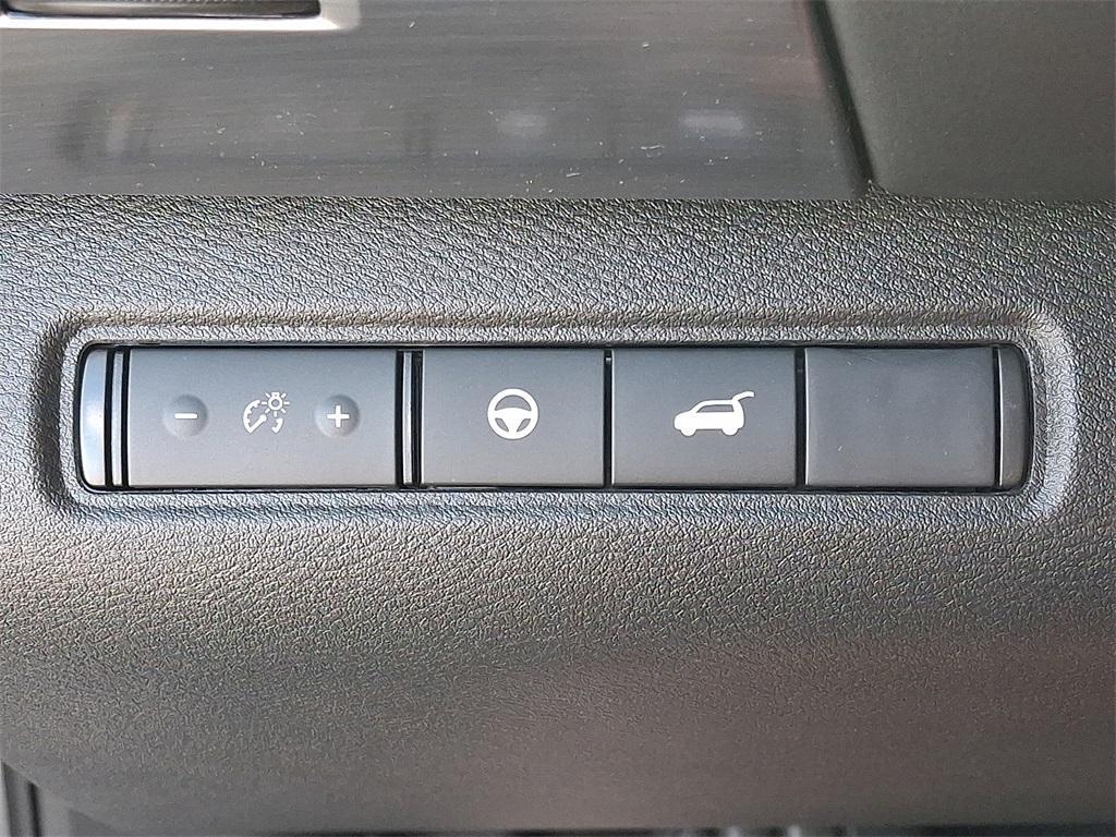 new 2025 Nissan Pathfinder car, priced at $38,561