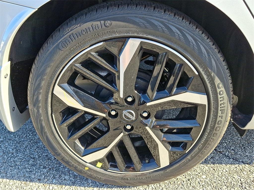 new 2025 Nissan Versa car, priced at $21,734