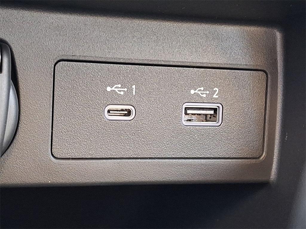 new 2025 Nissan Versa car, priced at $21,734