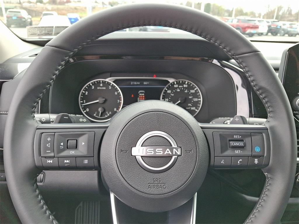 new 2025 Nissan Pathfinder car, priced at $38,400