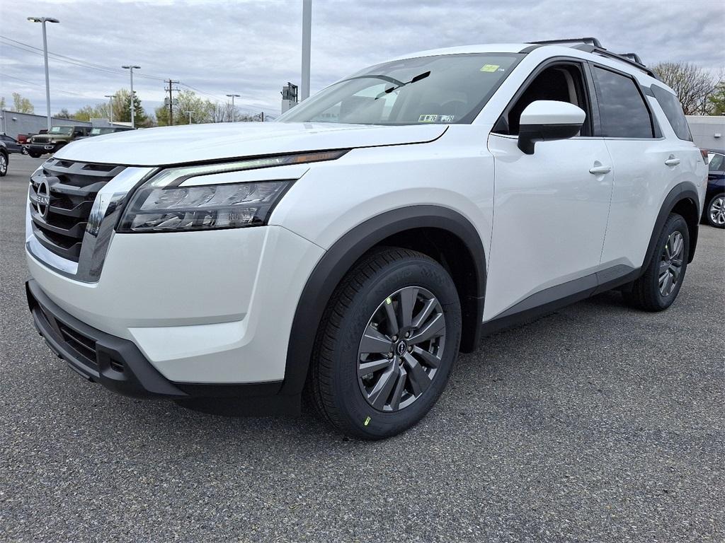 new 2025 Nissan Pathfinder car, priced at $38,400