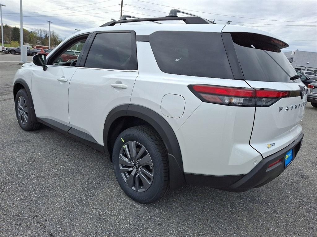 new 2025 Nissan Pathfinder car, priced at $38,400
