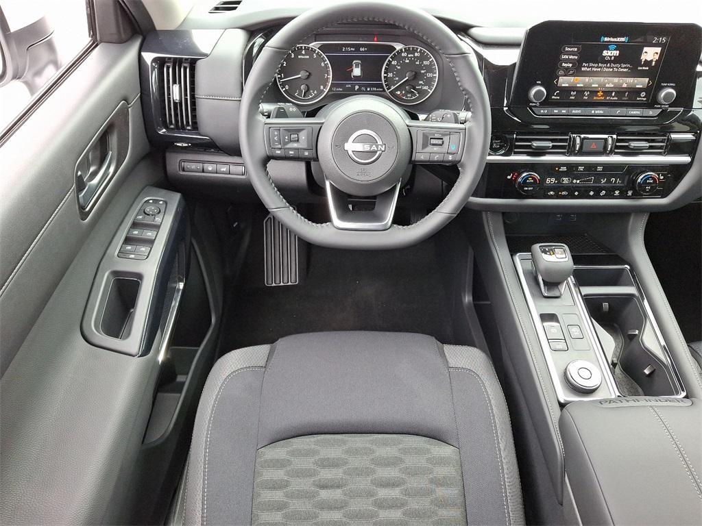 new 2025 Nissan Pathfinder car, priced at $38,400