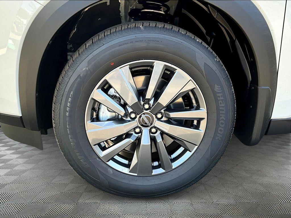 new 2025 Nissan Pathfinder car, priced at $33,018