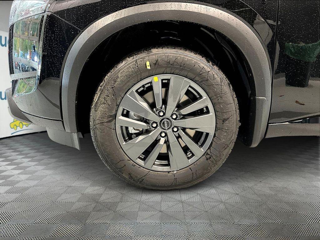 new 2025 Nissan Pathfinder car, priced at $37,676