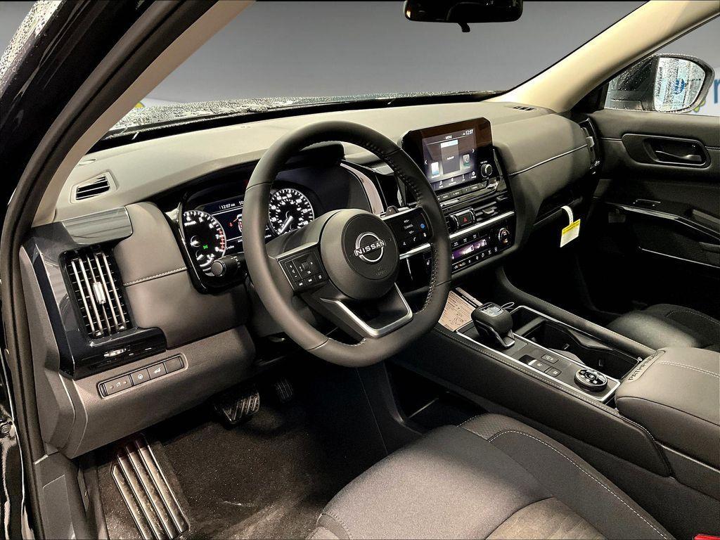 new 2025 Nissan Pathfinder car, priced at $37,676
