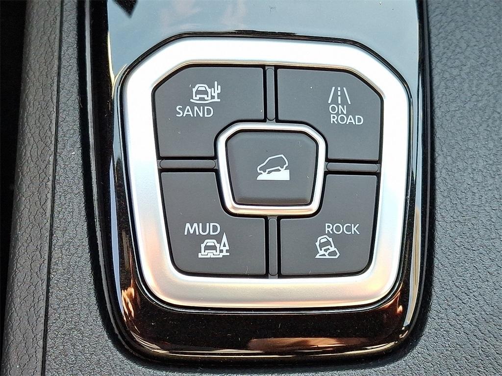 new 2026 Nissan Frontier car, priced at $40,374