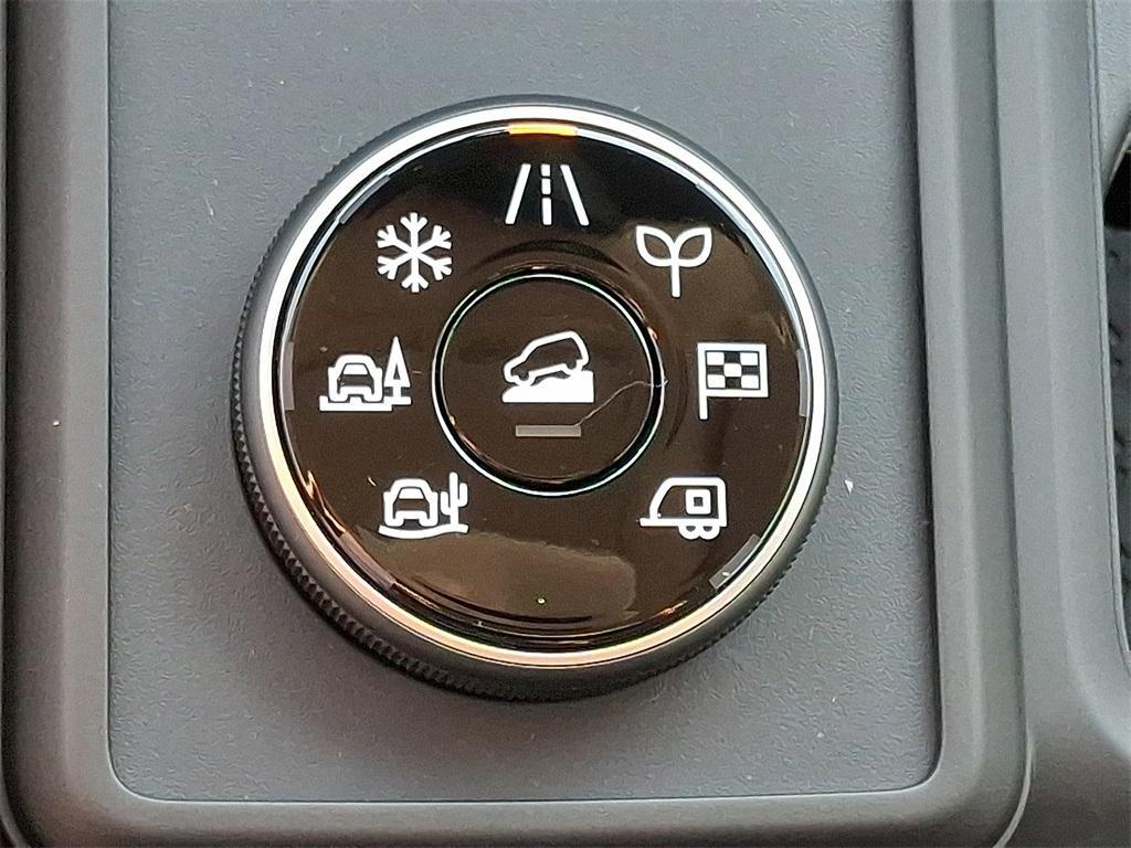 new 2025 Nissan Pathfinder car, priced at $31,967