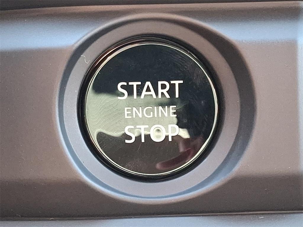 new 2025 Nissan Pathfinder car, priced at $31,967