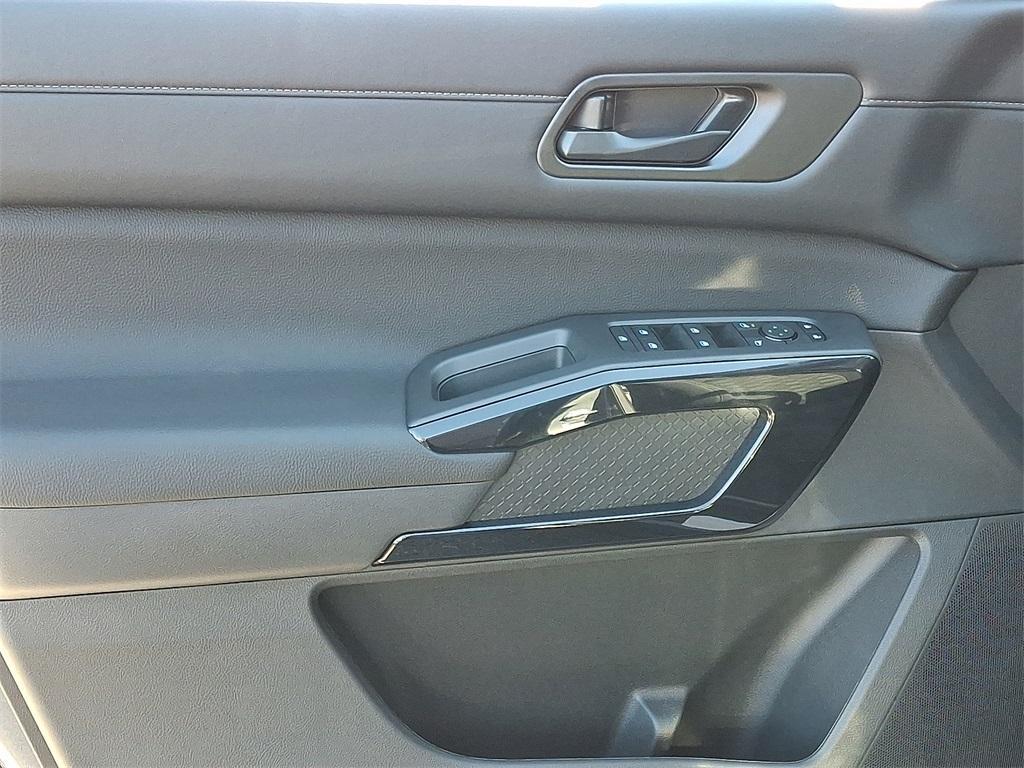 new 2025 Nissan Pathfinder car, priced at $31,967