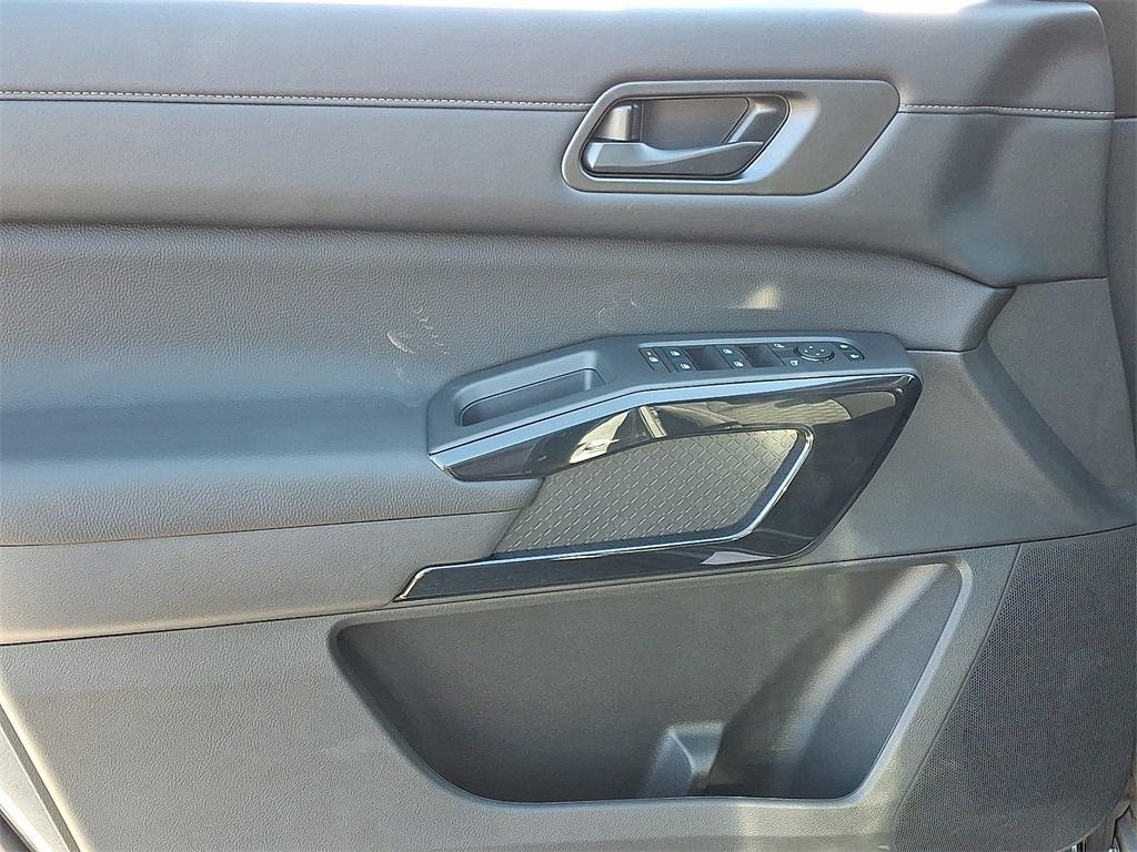 new 2025 Nissan Pathfinder car, priced at $32,496