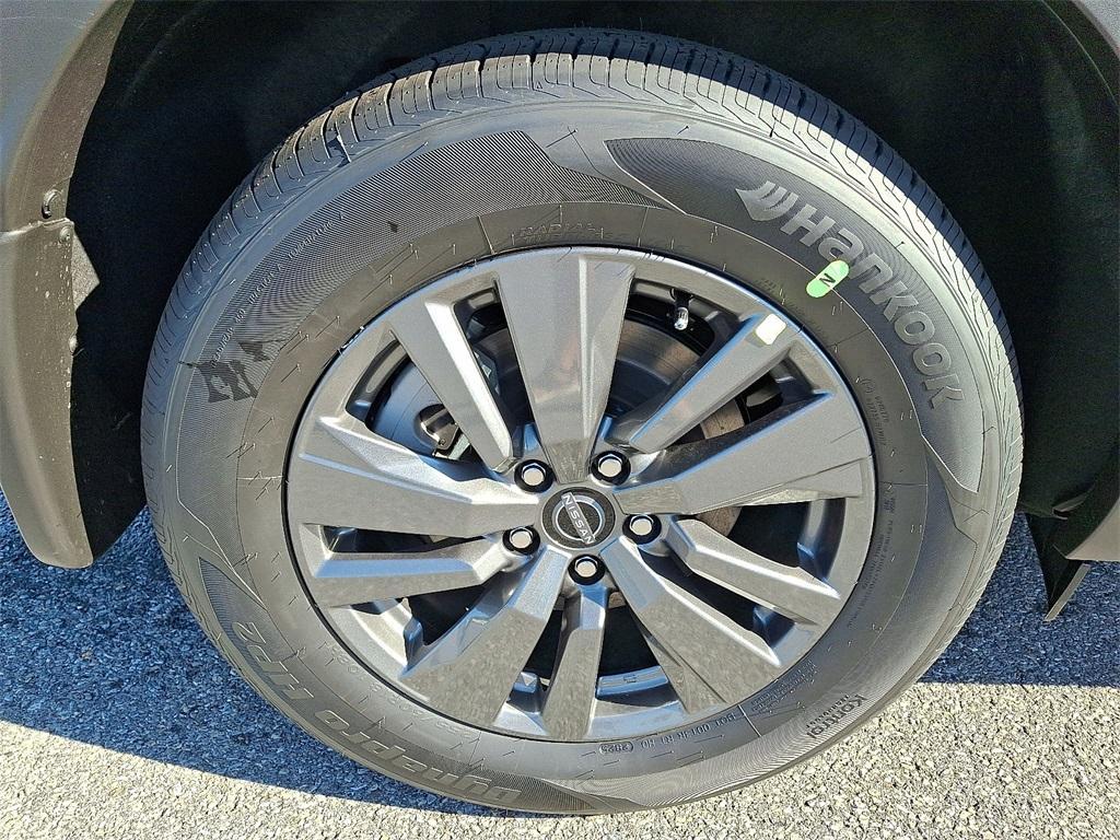 new 2025 Nissan Pathfinder car, priced at $32,496