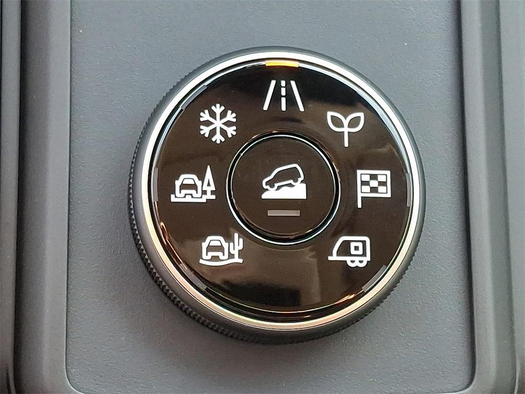 new 2025 Nissan Pathfinder car, priced at $32,496