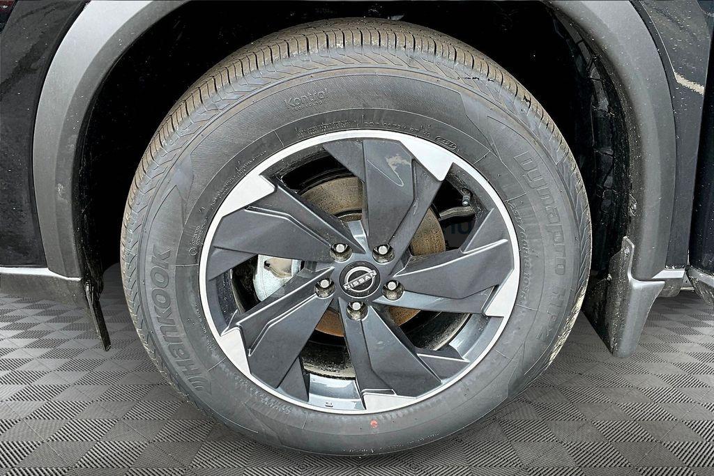 new 2025 Nissan Rogue car, priced at $33,282