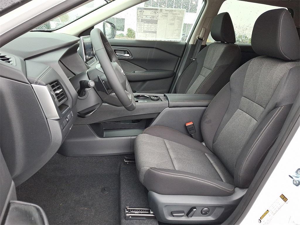 new 2025 Nissan Rogue car, priced at $33,325