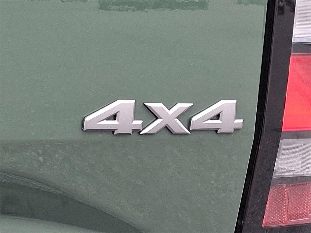 new 2026 Nissan Frontier car, priced at $40,006