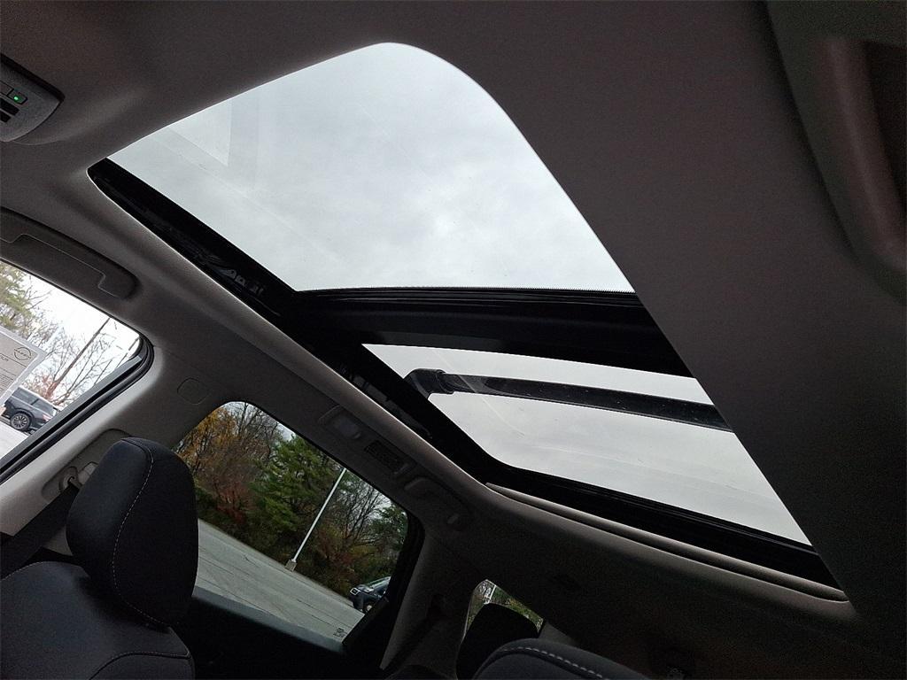 new 2025 Nissan Pathfinder car, priced at $37,914