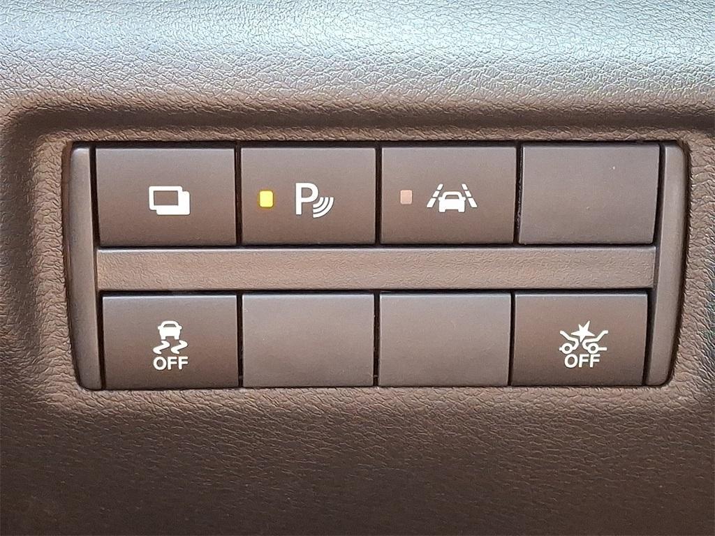 new 2025 Nissan Versa car, priced at $21,577