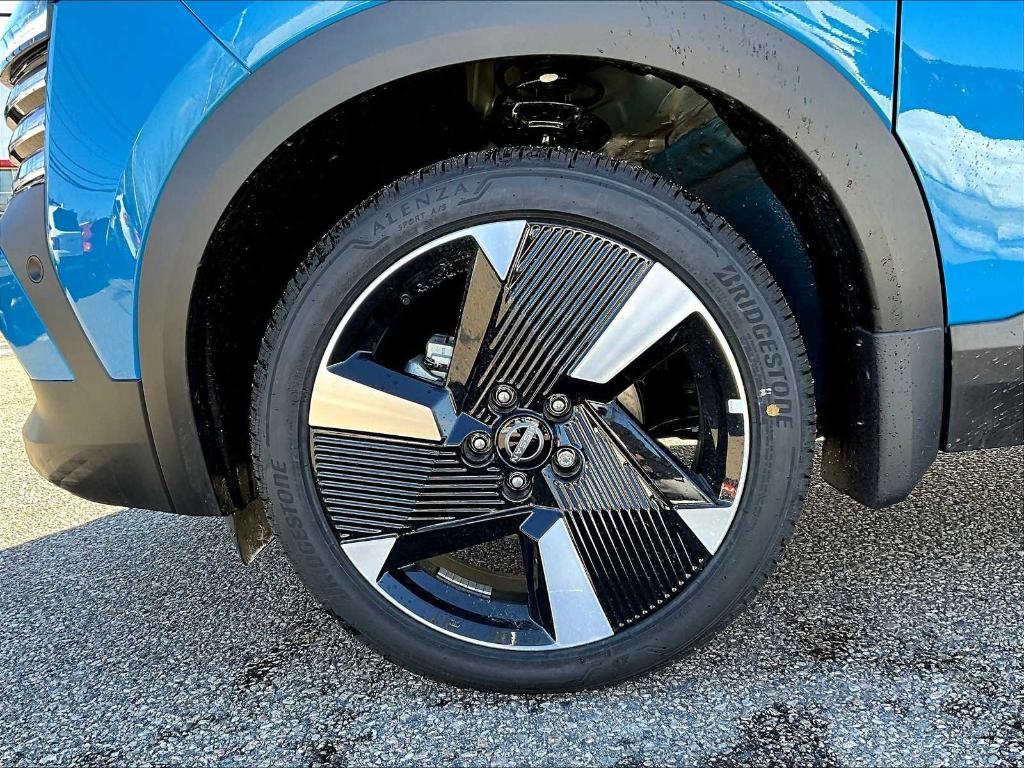 new 2025 Nissan Kicks car, priced at $29,664