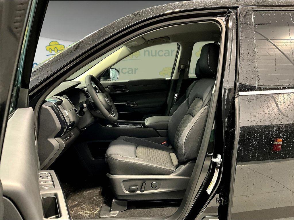 new 2025 Nissan Pathfinder car, priced at $36,180