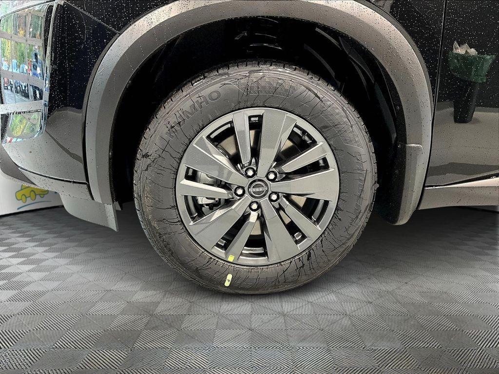 new 2025 Nissan Pathfinder car, priced at $36,180