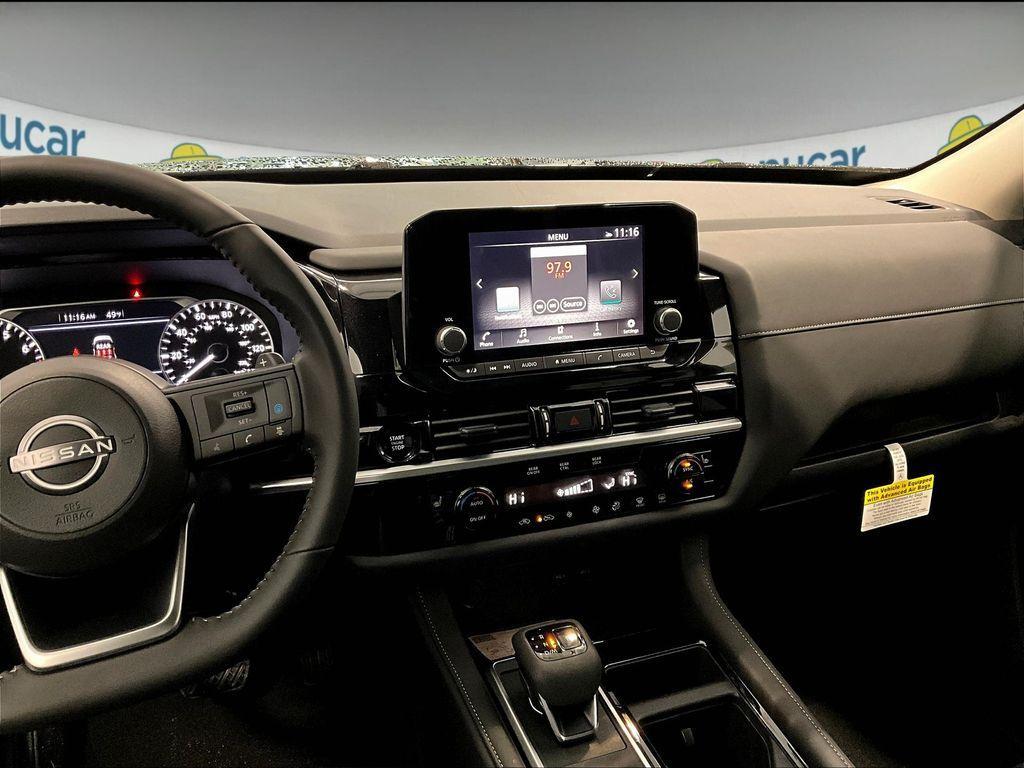 new 2025 Nissan Pathfinder car, priced at $36,180