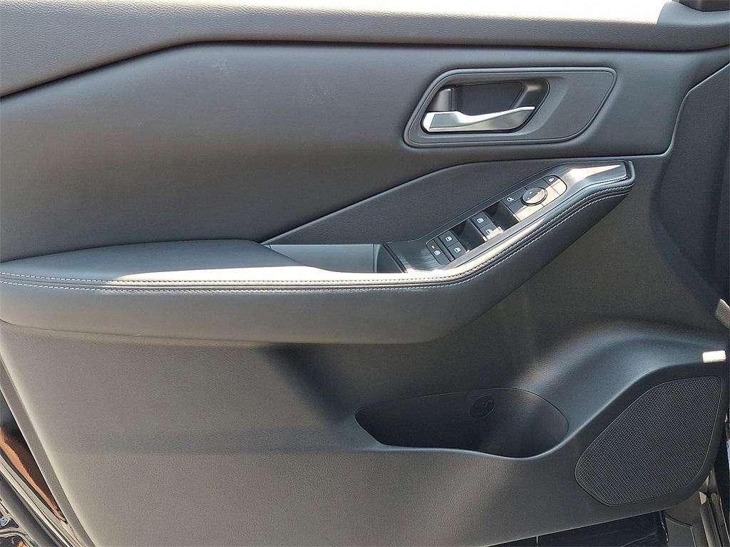 new 2025 Nissan Rogue car, priced at $31,744