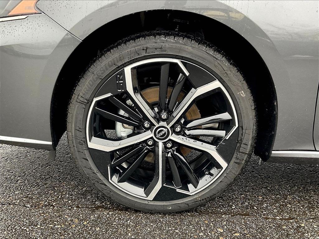 new 2025 Nissan Altima car, priced at $30,220