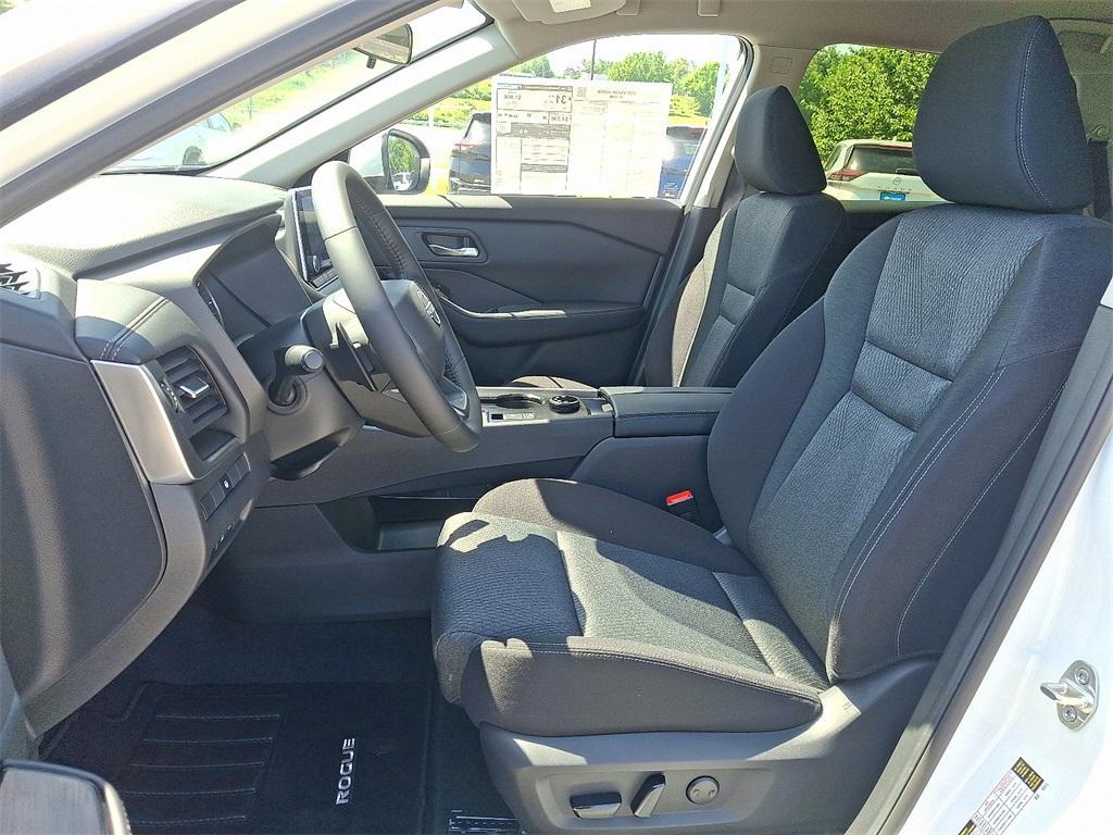 new 2025 Nissan Rogue car