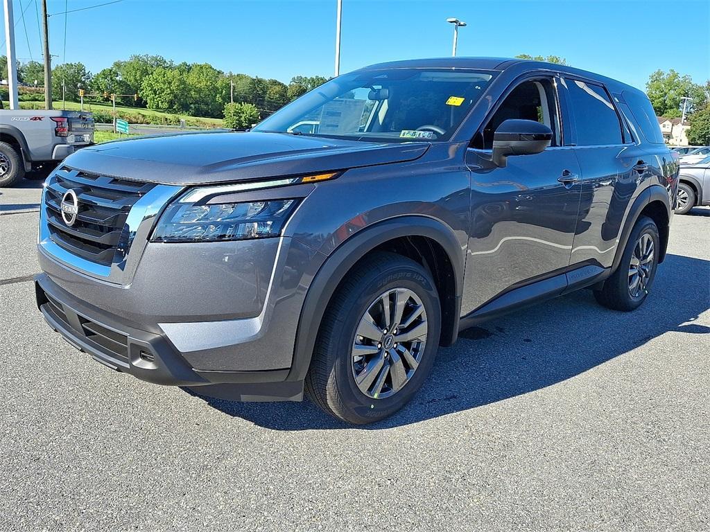 new 2025 Nissan Pathfinder car, priced at $32,417