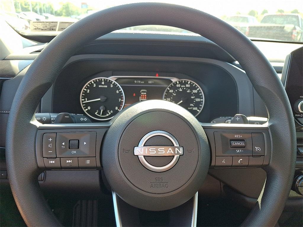 new 2025 Nissan Pathfinder car, priced at $32,417