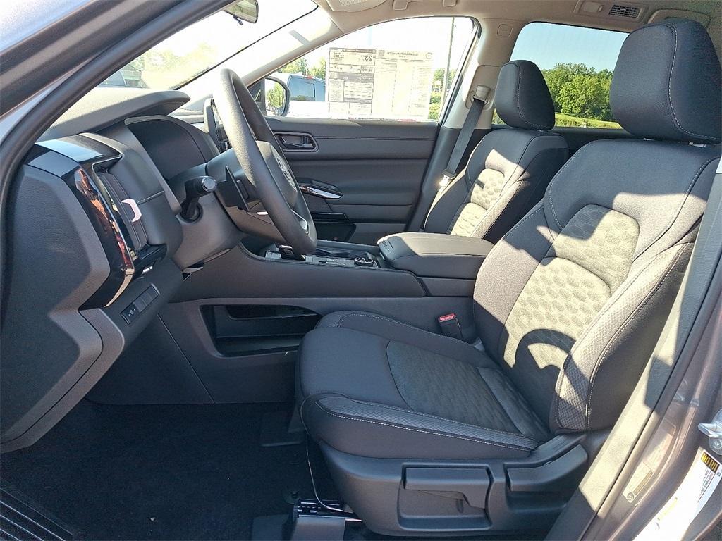 new 2025 Nissan Pathfinder car, priced at $32,417