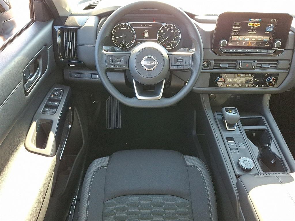 new 2025 Nissan Pathfinder car, priced at $32,417