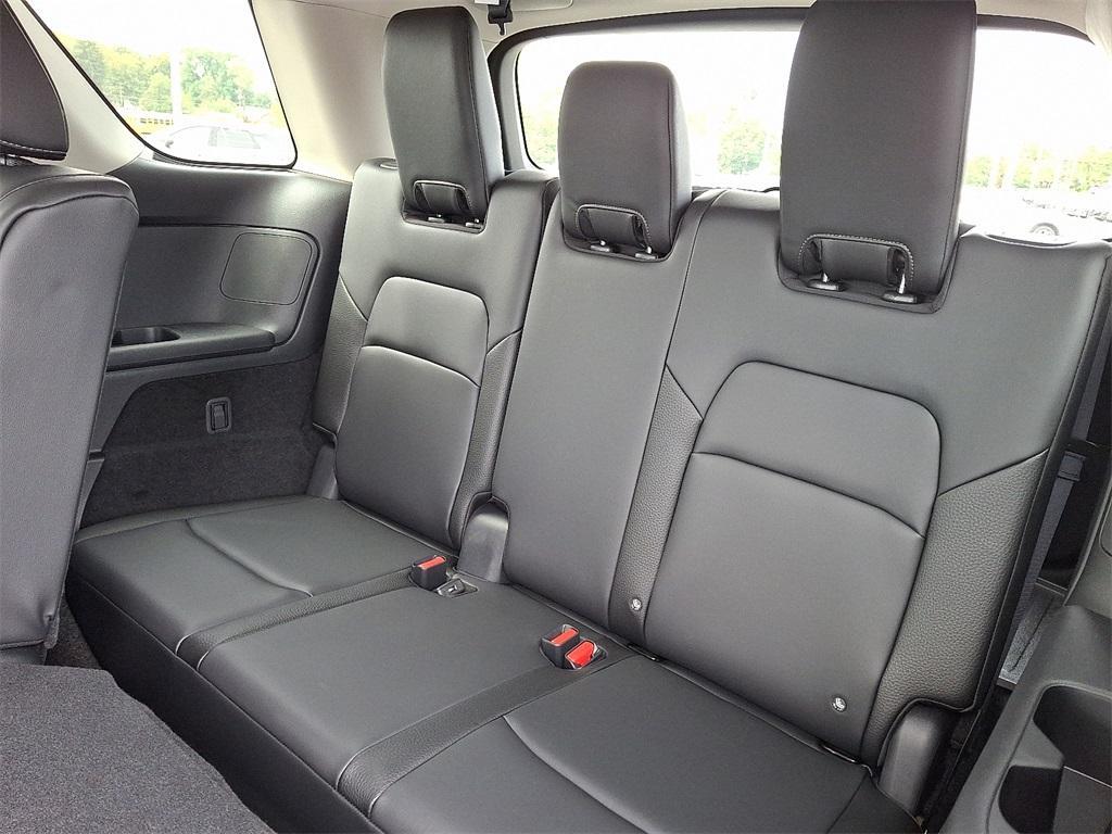 new 2025 Nissan Pathfinder car, priced at $38,482